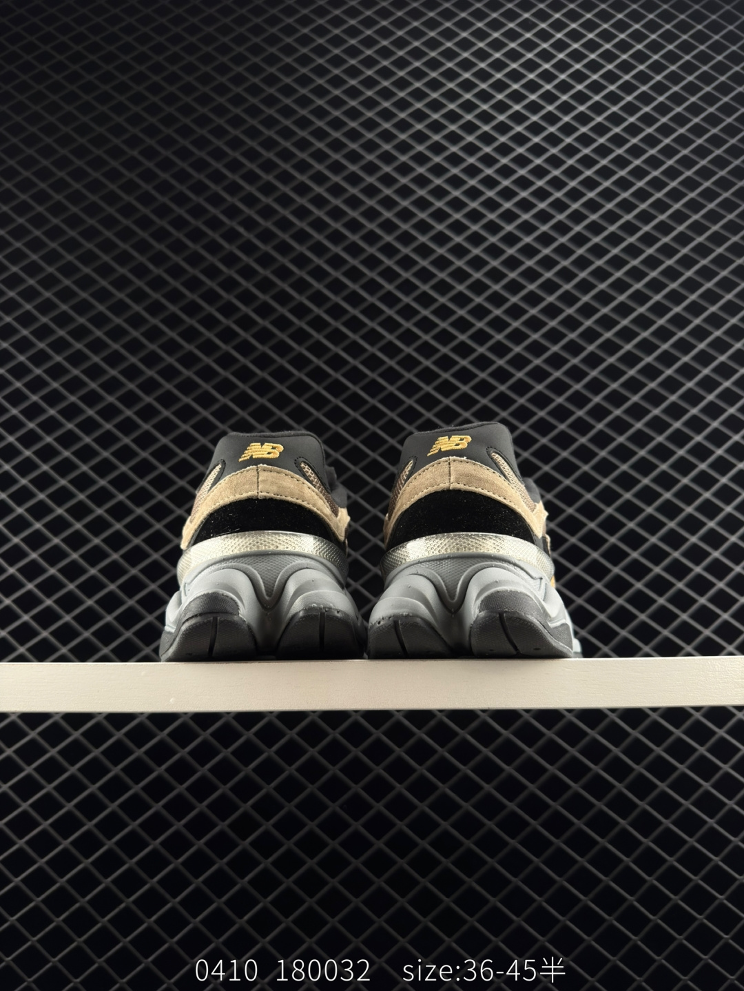 New Balance    NB9060